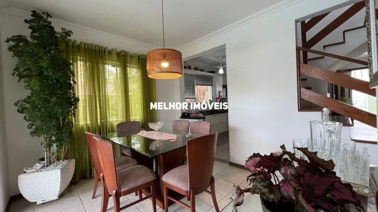 Imagem Casa com 05 dormitórios à venda, 492 m² - Praia dos Amores em Balneário Camboriú