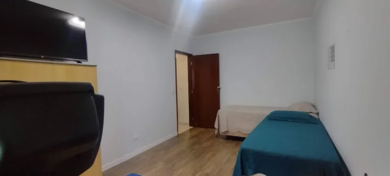 Imagem Sobrado com 224 m² 3 Dormitorios sendo 1 Suite e 2 Vagas de Garagens