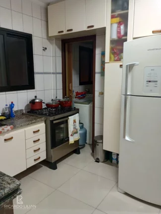 Imagem A VENDA!!! Apartamento com 2 dorms sendo uma suite, duas sacadas e uma vaga no Balneario Tupi.