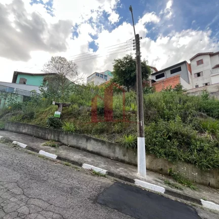 Imagem Terreno à venda em Caieiras-SP, no bairro Serpa com 125,88 m² de área!