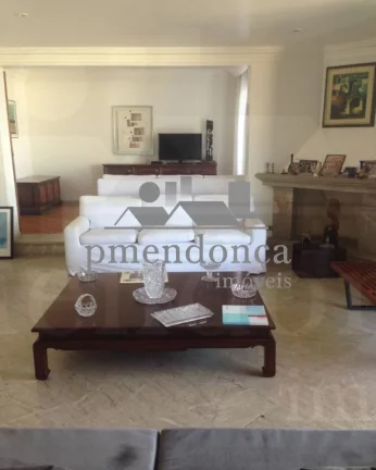 Imagem Apartamento em Higienópolis com 03 suí­tes e 03 vagas, 245m²