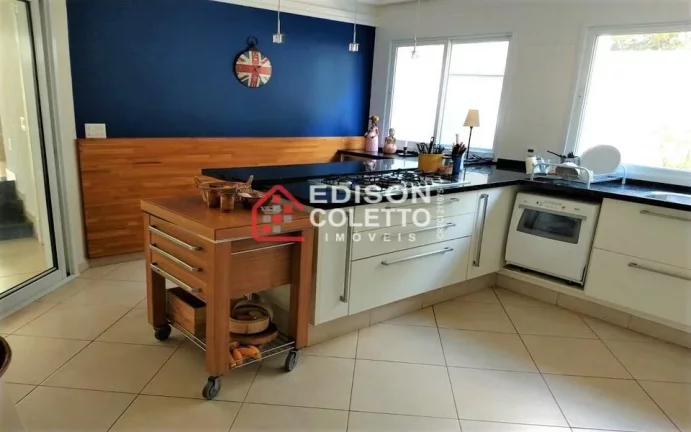 Imagem "Pronto para Morar" Casa de alto padrão à venda no Alphaville Campinas. Com um design moderno e bem iluminado