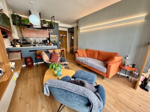 Imagem Apartamento com 70 m², 2 dormitórios sendo 1 suíte, 2 banheiros, sala para dois ambientes. O imó...