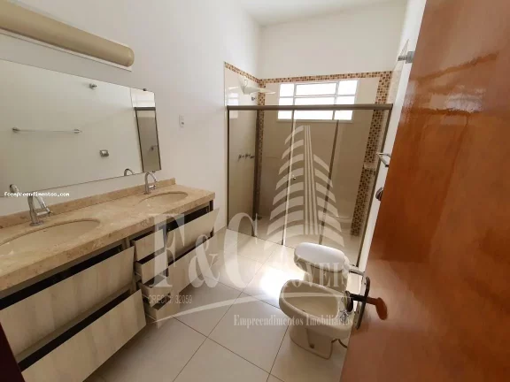 Imagem Casa para Venda em Araras, Centro, 3 dormitórios, 1 suíte, 1 banheiro, 3 vagas