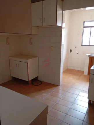 Imagem CASA com 3 dormitórios à venda com 360m² por R$ 750.000,00 no bairro Capão da Imbuia - CURITIBA / PR