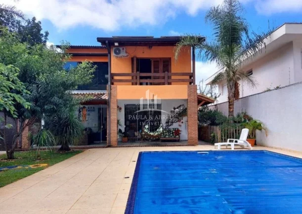 Imagem Sobrado Fantástico 4 Dormitórios, 2 Suítes, sendo uma Master com Closet, hidromassagem e Sacada G, Piscina em Interlagos, Próximo ao Autódromo