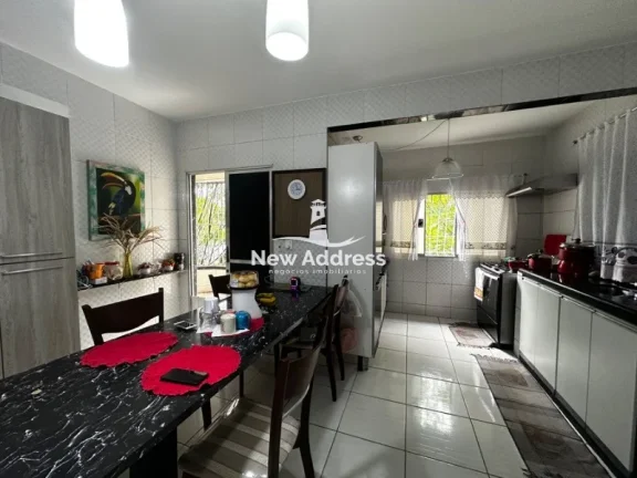 Imagem Casa de dois pavimentos pra morar e investir em Guaranhus - Vila Velha