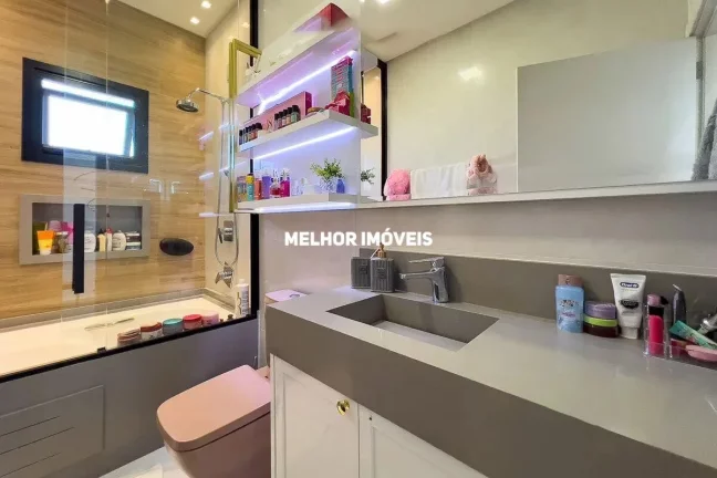 Imagem Casa alto padrão á venda em Condomínio Fechado localizada em Camboriú