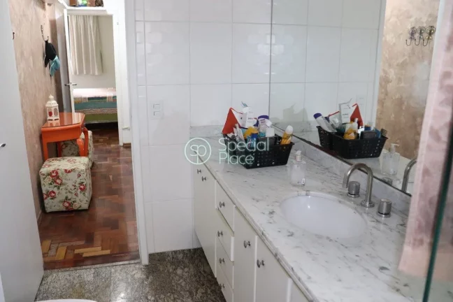 Imagem Ótimo apartamento no bairro Pinheiros, 129 metros quadrados com 3 quartos amplos, sendo 1 suíte e ...