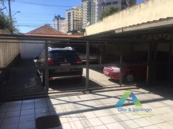 Imagem Ótimo Sobrado com 3 dormitórios, 5 vagas de garagem com amplo espaço em bairro tranquilo com ótima localização.