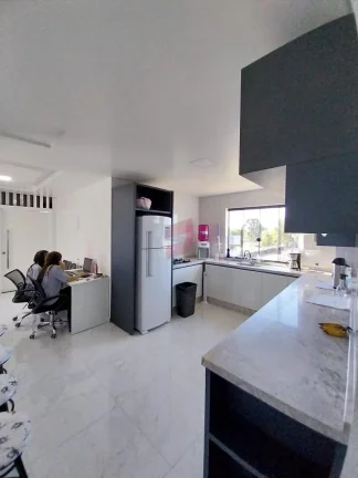 Imagem BARRACÃO/GALPÃO à venda com 384m² por R$ 1.800.000,00 no bairro Vargem Grande - PINHAIS / PR