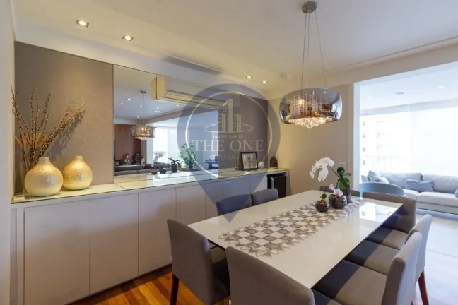 Imagem Apartamento de luxo em Moema, São Paulo-SP: 4 quartos, 3 suítes, 2 salas, 4 banheiros, 3 vagas de garagem, 181m².