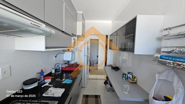 Imagem Apartamento à venda no Canto do Forte, Praia Grande-SP: 2 quartos, 1 suíte, 2 salas, 3 banheiros, 1 vaga, 85m². Venha conferir!