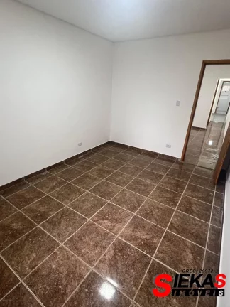 Imagem Impecável casa para locação em São Paulo-SP, bairro Jardim Vila Formosa: 2 quartos, 1 sala, 1 banheiro, 4 vagas, 100m²!