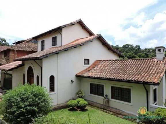 Imagem Cond Forest Hills - Casa Colonial, 4 sts e piscina! Ao lado do clube!