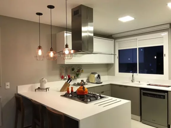 Imagem Apartamento para Temporada em Balneário Camboriú / SC no bairro Centro