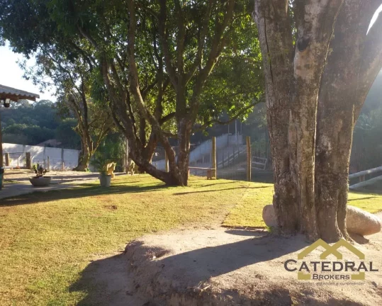 Imagem Linda chácara a venda com lago e pomar em Jundiaí/SP