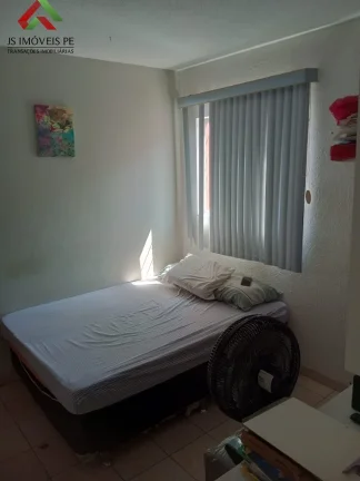 Imagem Apartamento à venda em Jaboatão dos Guararapes-PE, bairro Candeias, 3 quartos, 2 salas, 2 banheiros, 70m² de área. Aproveite!