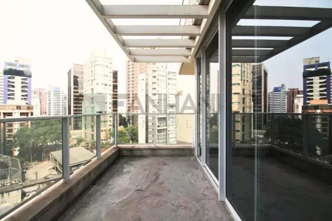 Imagem Imóvel exclusivo no coração de São Paulo: Apartamento de 3 suítes, 3 salas, 5 banheiros e 3 vagas no Jardim Paulistano, 200m².