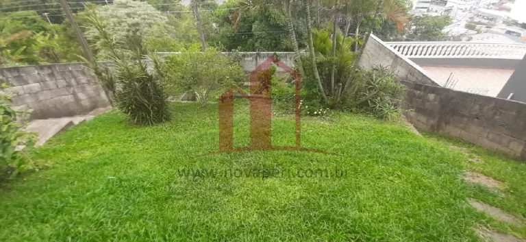 Imagem Imperdível oportunidade: Casa à venda no Centro de Franco da Rocha-SP, com 4 quartos, 1 suíte, 2 salas e mais!