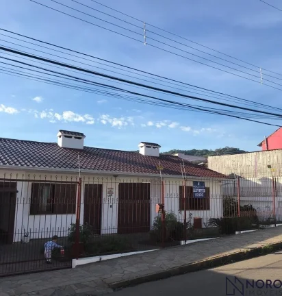 Imagem Casa à venda 3 dormitórios, 1 suíte, no Bairro Perpétuo Socorro