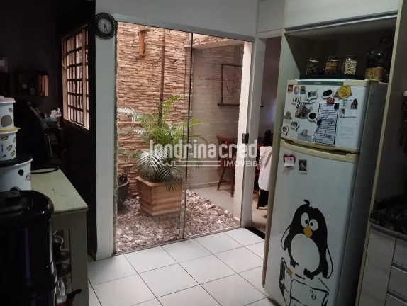 Imagem Casa no Jardim Santa Alice: 3 Quartos, Suíte, Sala, Cozinha, 2 Vagas de Garagem em 125m² de Terreno e 90m² de Construção – Conforto e Espaço para Sua Família!