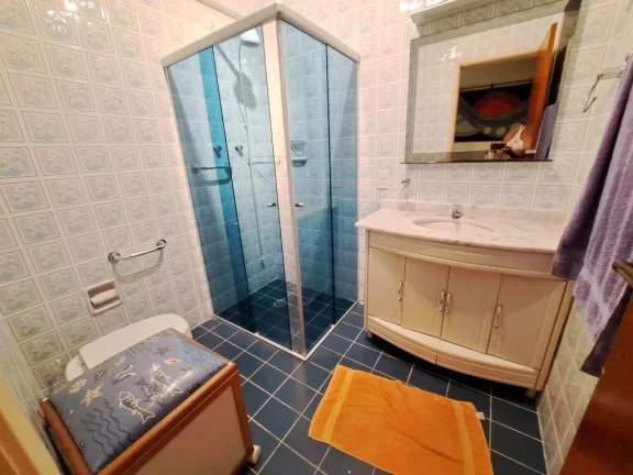 Imagem APARTAMENTO AMPLO, MOBILIADO COM 2 DORMITÓRIOS MAIS O 3º DORMITORIO OPCIONAL