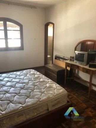 Imagem Santo André Sobrado amplo, 4 dormitórios, edícula, espaço gourmet, 2 vagas.