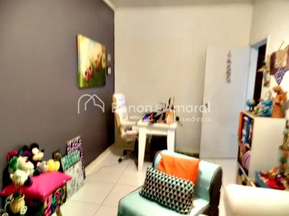 Imagem Casa 03 dormitórios a venda Bairro Jardim Santana! 300m² de terreno 255m² de construção.

 Acei...
