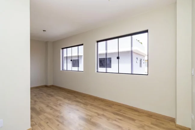 Imagem Sobrado novo em condomínio com Ático no Uberaba com suíte