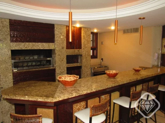 Imagem Casa de luxo em condomínio, 4 dormitórios, suíte máster, dois terrenos, ampla área verde e pisc...