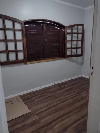 Imagem Sobrado com 3 dormitórios para alugar, 290 m² por R$ 3.300/mês - Parque Gerassi - Santo André/SP