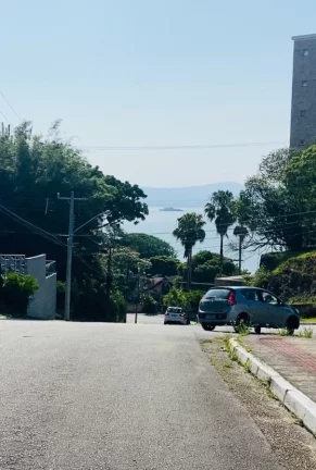 Imagem Casa Alto Padrão para Venda em Florianópolis / SC no bairro João Paulo