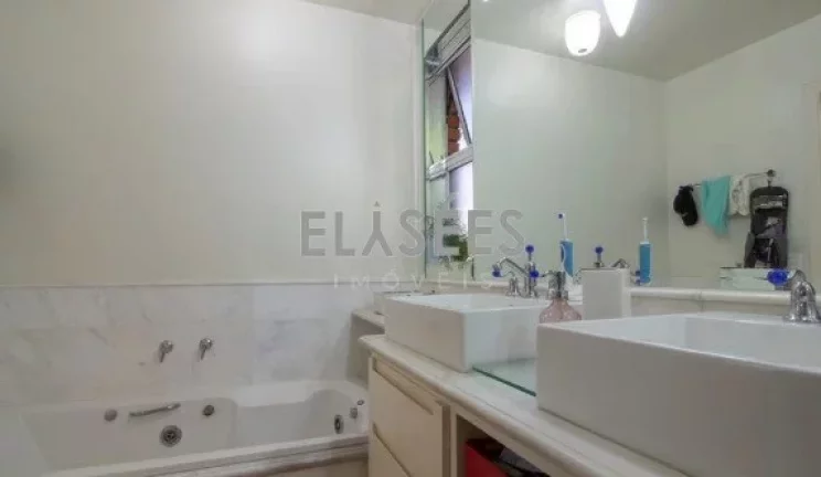 Imagem Casa RESIDENCIAL em SÃO PAULO - SP, JARDIM SÍLVIA (ZONA OESTE)