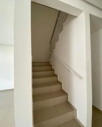 Imagem Casa em Condomínio para Venda em Teresina, Morros, 4 dormitórios, 1 suíte, 2 banheiros, 2 vagas