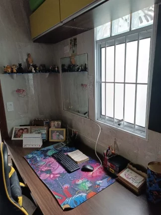 Imagem Sobrado à Venda em Santo André-SP, Bairro Casa Branca: 3 Quartos, 1 Suíte, 2 Banheiros, 2 Vagas e 120m² de Área