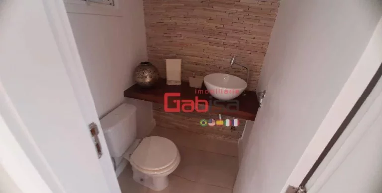 Imagem Casa com 4 dormitórios à venda, 300 m² por R$ 1.700.000 - Ferradura - Armação dos Búzios/RJ