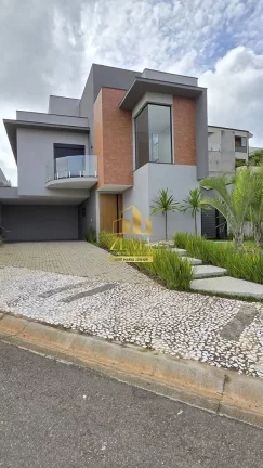 Imagem Casa em Condomínio, 217m2 / 378 área, Piscina, 04 suítes, Excelente projeto