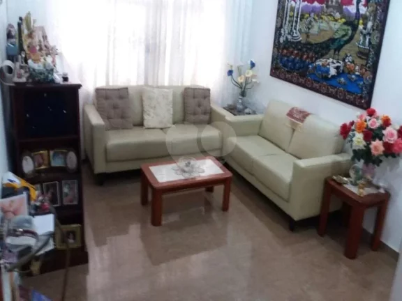 Imagem Casa à venda com 3 quartos, sendo 1 suíte, no condomínio Alameda do Eucaliptos, São Paulo - SP