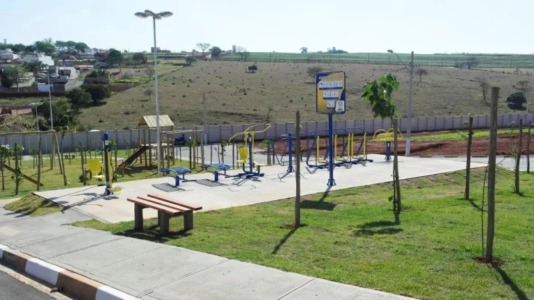 Imagem Casa moderna com piscina privativa no Condomínio Reserva dos Ypês I em Tatuí/SP
