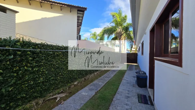 Imagem Sobrado para venda em Jurerê Internacional com 6 quartos, sendo 6 suítes, 548m²