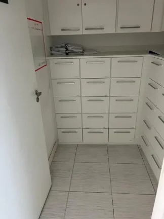 Imagem Salas Comerciais na Cidade Ademar