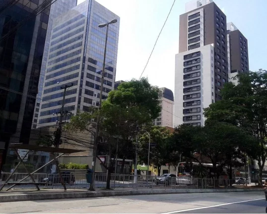 Imagem VENDAS OU LOCAÇÕES, CONJUNTOS, ANDARES, LOJAS, GALPÕES