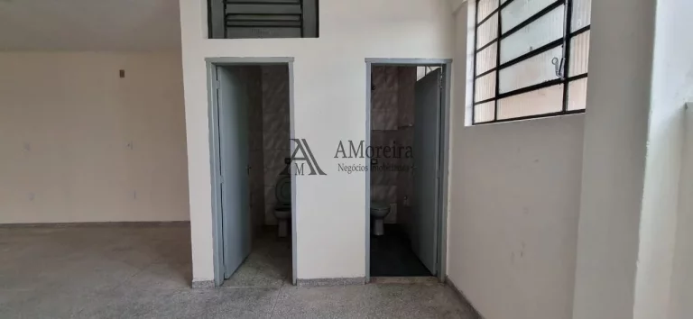 Imagem ALUGUEL SALÃO COMERCIAL COM 135 M² PLANO, MAIS ESCRITÓRIO