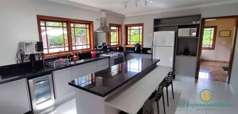 Imagem Cond. Jd Algarve – 3 sts, jardim, piscina, salão multiuso e escritório!
