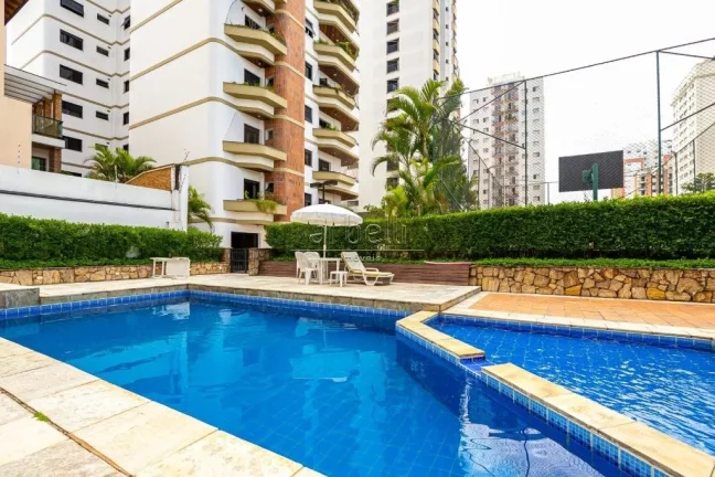 Imagem Apartamento com 147m², 3 dormitórios sendo 1 suíte, 4 banheiros, 1 lavabo, living, salas de estar...