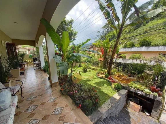 Imagem Casa para Venda em Teresópolis / RJ no bairro Várzea