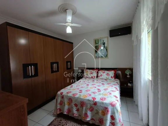 Imagem Casa à venda - Com 5 Quartos - Centro - Mantena - MG
