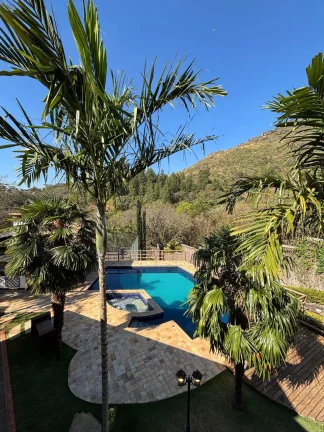 Imagem Casa à venda com 6 quartos, sendo 4 suítes, no condomínio Flamboyant, Atibaia - SP