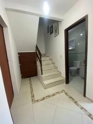 Imagem SOBRADO COM PISCINA , 4 DORMITÓRIOS SENDO 1 SUÍTE, RAINHA DO MAR